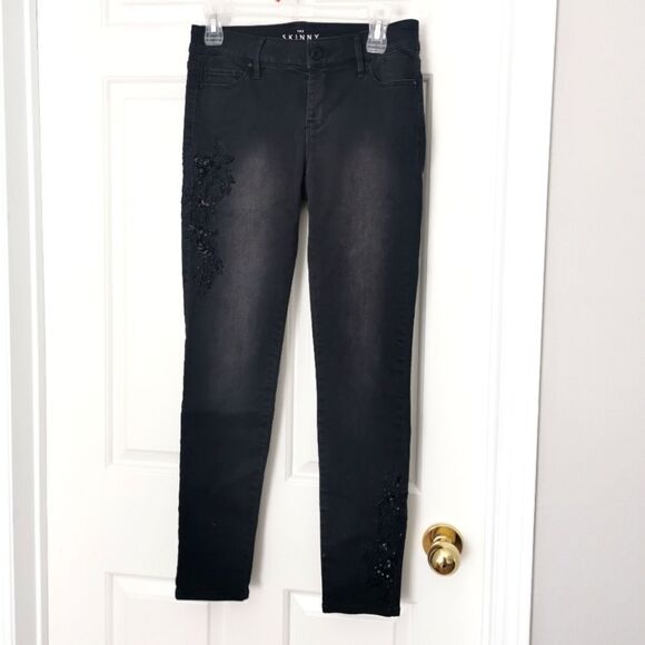2/$50 White house Black market skinny jeans 00 - Picture 3 of 9